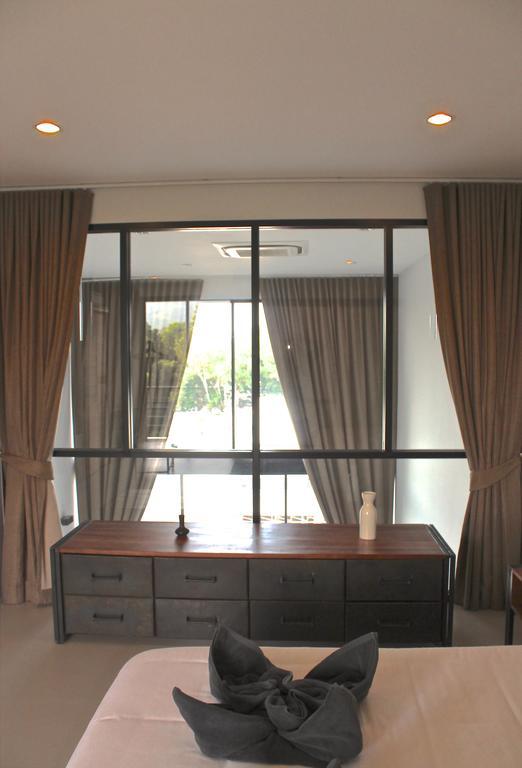 Little Paris Phuket Appartement Buitenkant foto