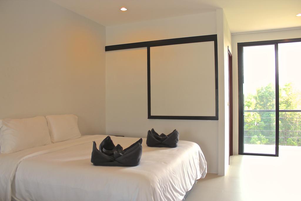 Little Paris Phuket Appartement Buitenkant foto