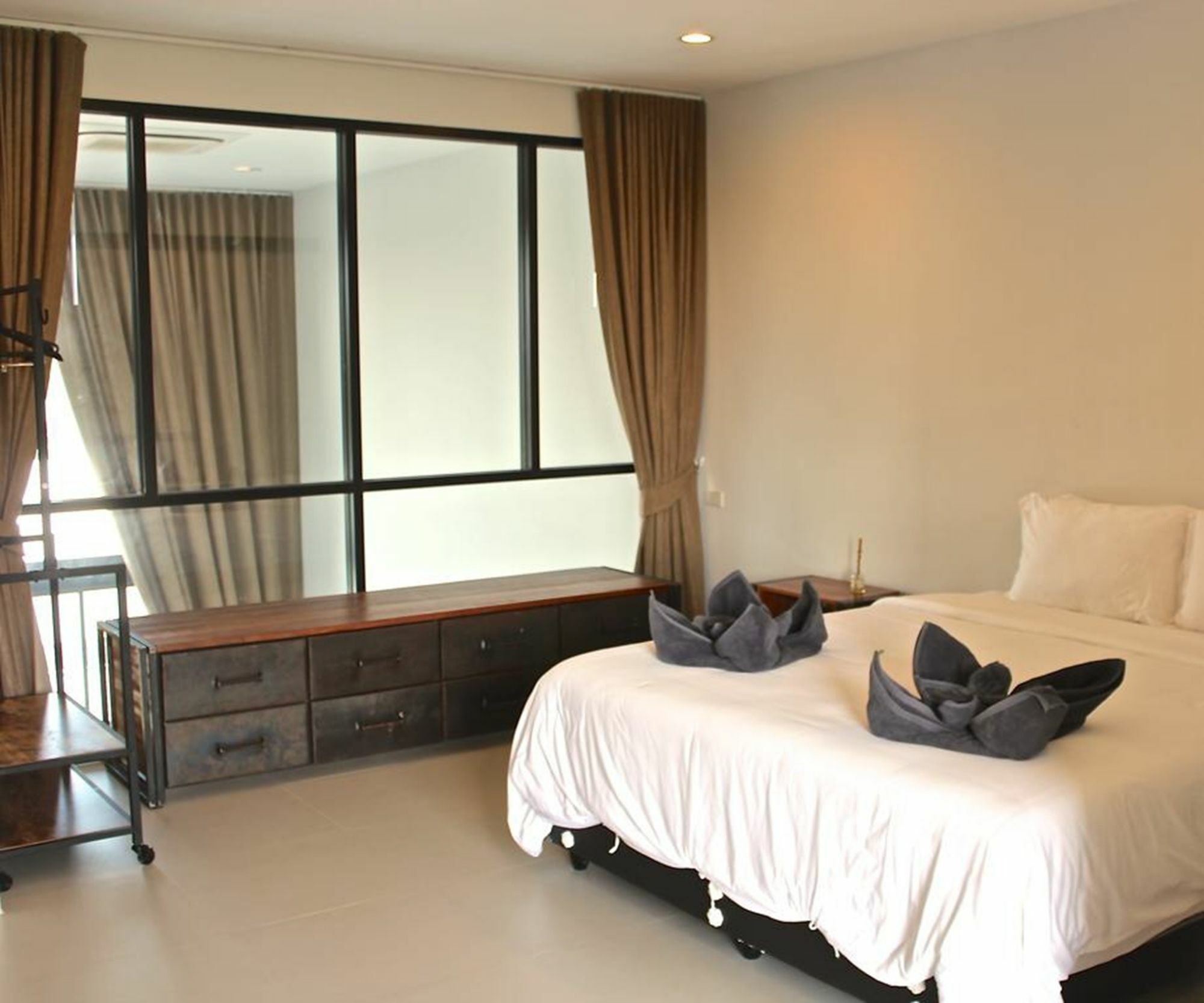 Little Paris Phuket Appartement Buitenkant foto