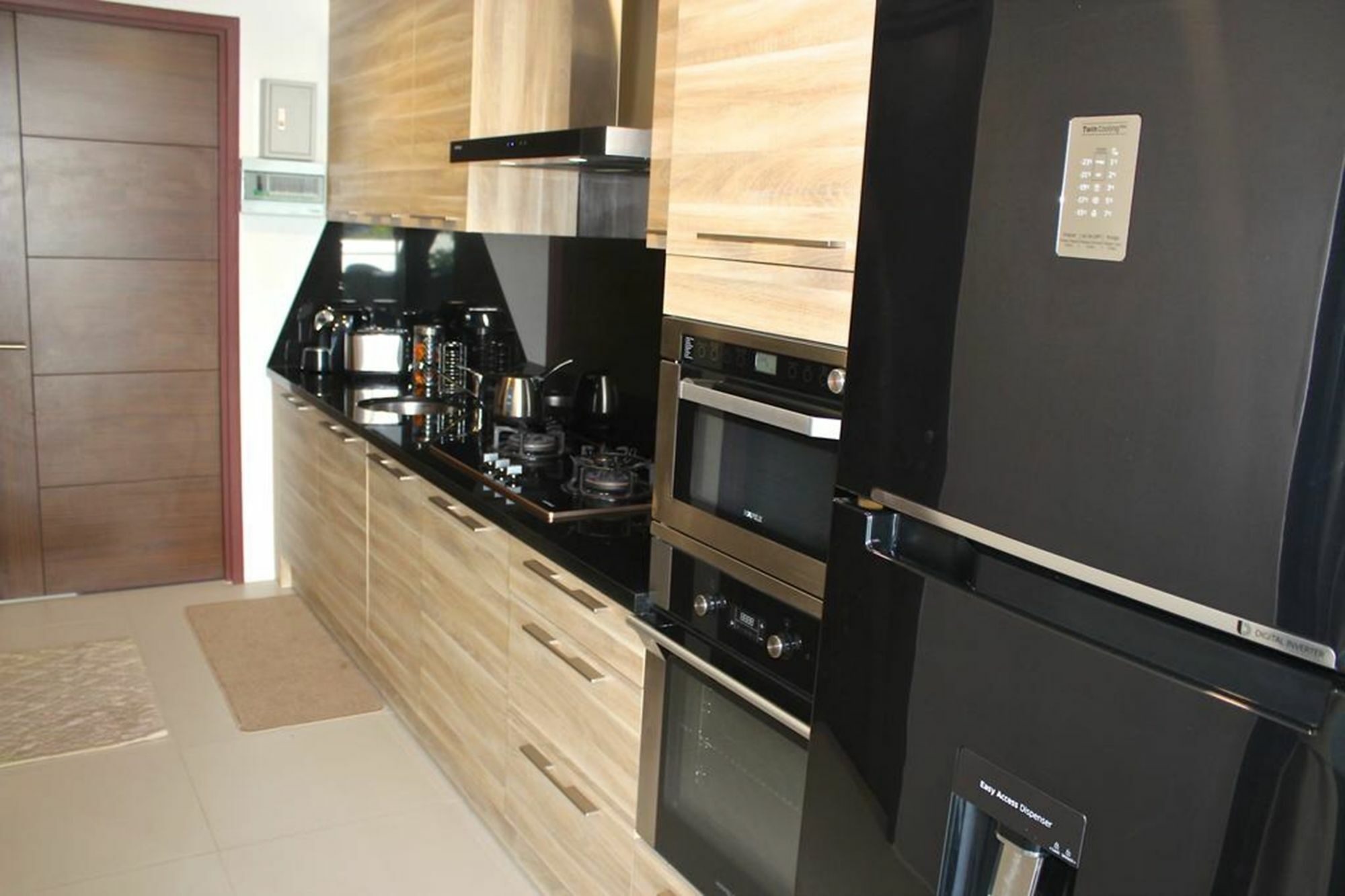 Little Paris Phuket Appartement Buitenkant foto